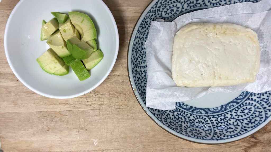 アボカドを切る