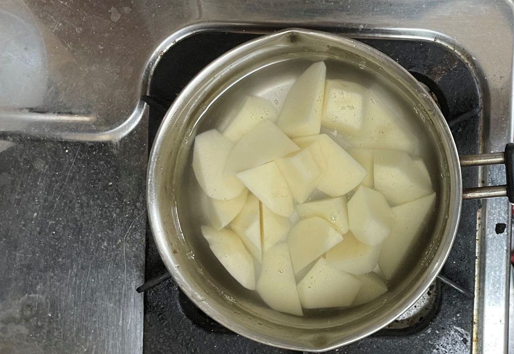 じゃがいも茹でる